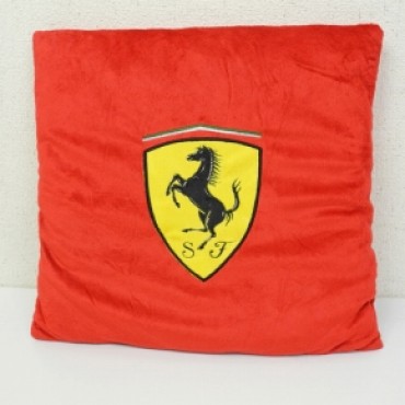 Подушка плюш. Ferrari Classic Logo 40*40см красный